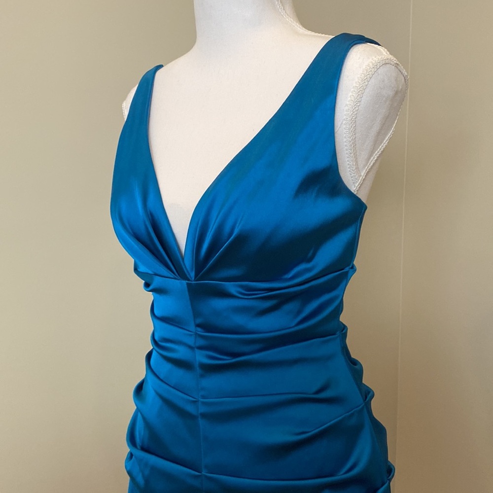 Peacock Blue Cocktail V-Neck Dress, Ruched, Form-Fitting - Picture 6 of 9